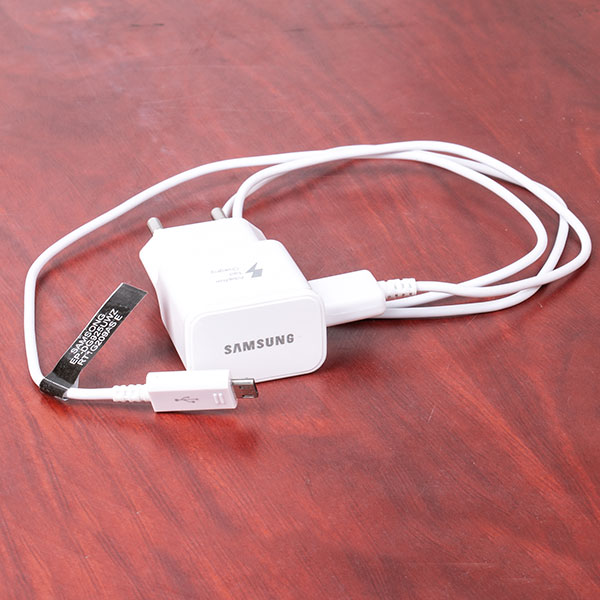 Travel Adapter With Micro USB Cable (4).jpg